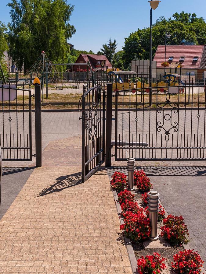 Pokoje Vip Trzęsacz Exterior foto